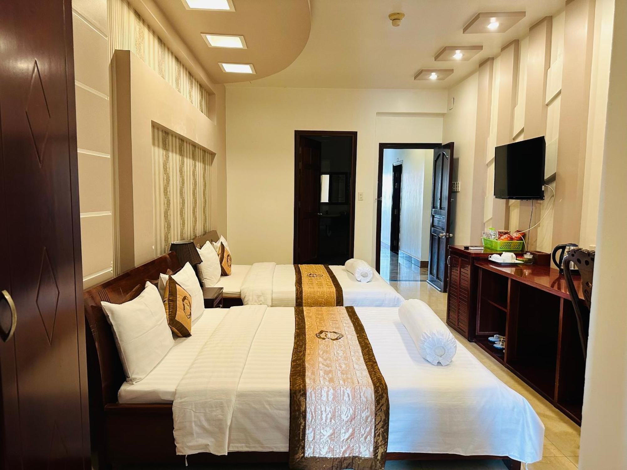 Phuc Hung Hotel Ратьзя Экстерьер фото